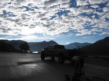 Unloading the truck at Molas Pass