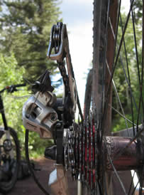 Hans nice straight derailleur. Note the cogs are aligned with the camera, the cage is not